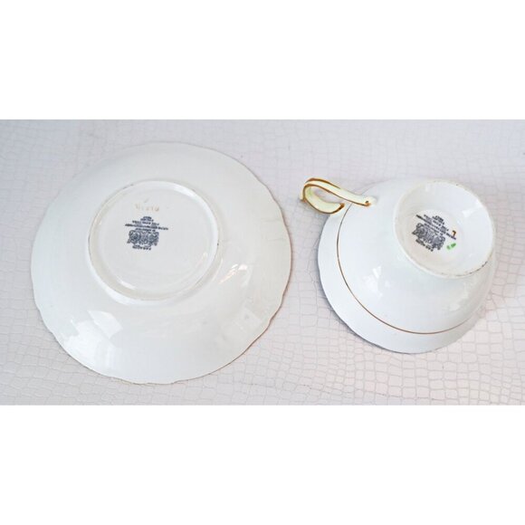 Paragon Bone China Tea Cup & Saucer Set With Floral Black Interior & Gold Trim - Picture 4 of 5
